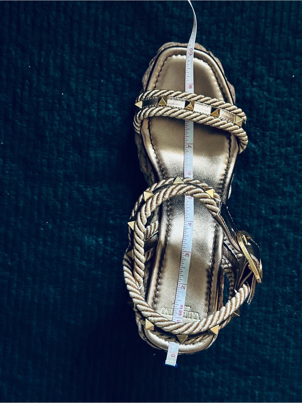 Valentino Garavani Rockstud Leather Wedge Sandals - Picture 11 of 12